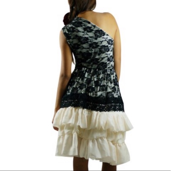 Ivory Lace Ruffle Dress-Size Medium - Picture 2 of 8